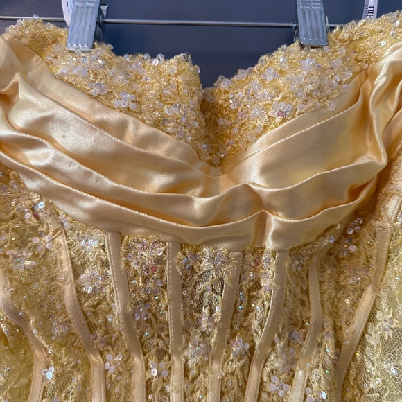 Sherri Hill Dress needs TLC (sold as is) prom/sweet 16 - Picture 3 of 14